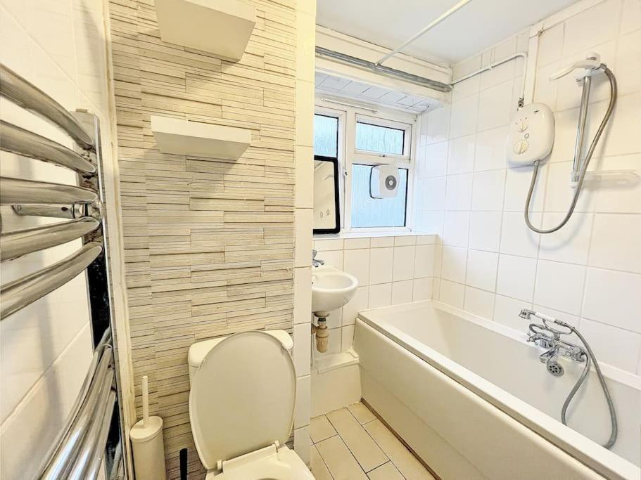 Cosy Croydon Apt Sleeps 5 Luaran gambar